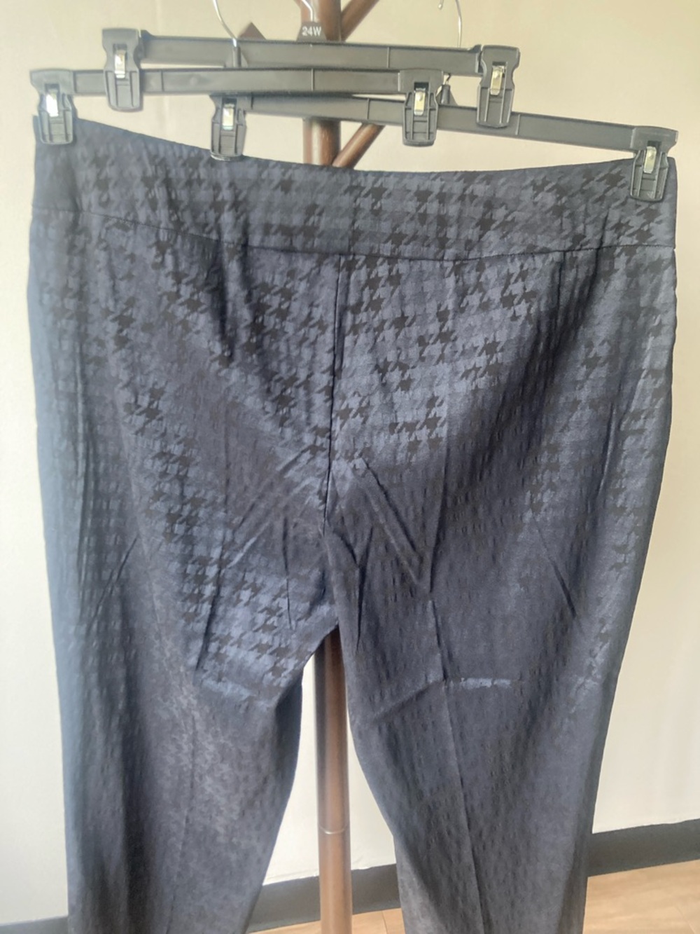 Zac & Rachel pull on pant navy blue & black print office 27 in inseam 22W - Picture 17 of 17
